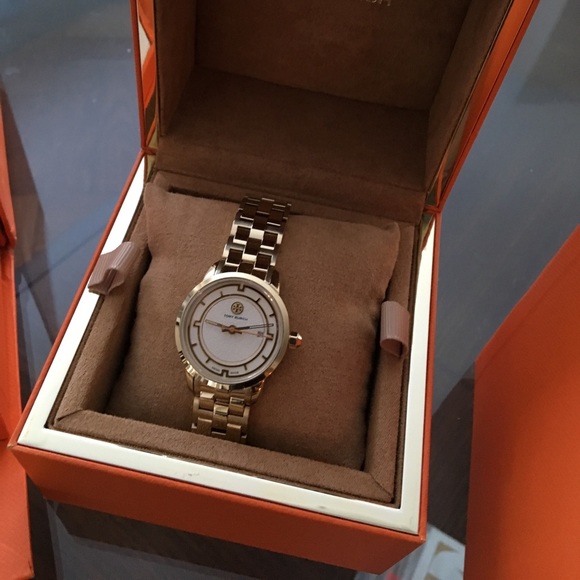 NWT !! Tory Burch Gold Watch 28mm Ivory Dial - Picture 4 of 7